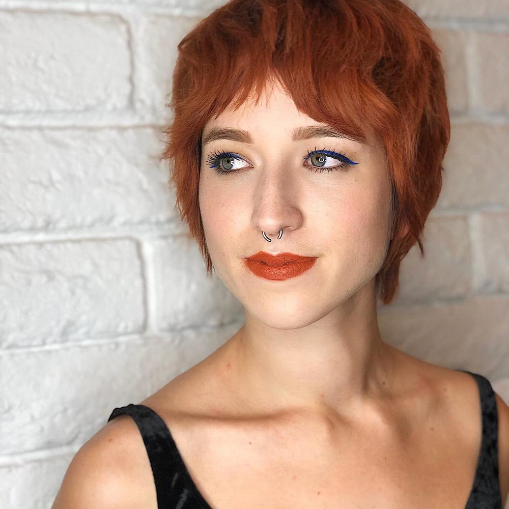 Meet your Posher, Leslie